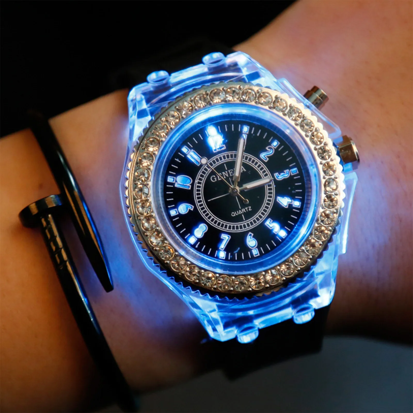 Smartwatch Trending Watches For Women - Led Flash Luminous Watch Personality trends